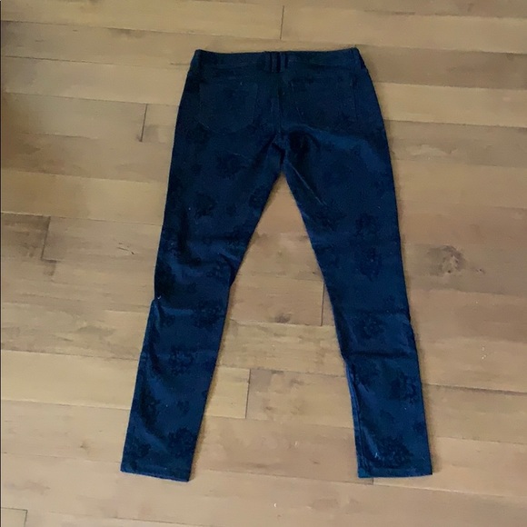 🛍 2 for $20 NWOT Black Jeans w/ Velvet Brocade - Picture 5 of 6